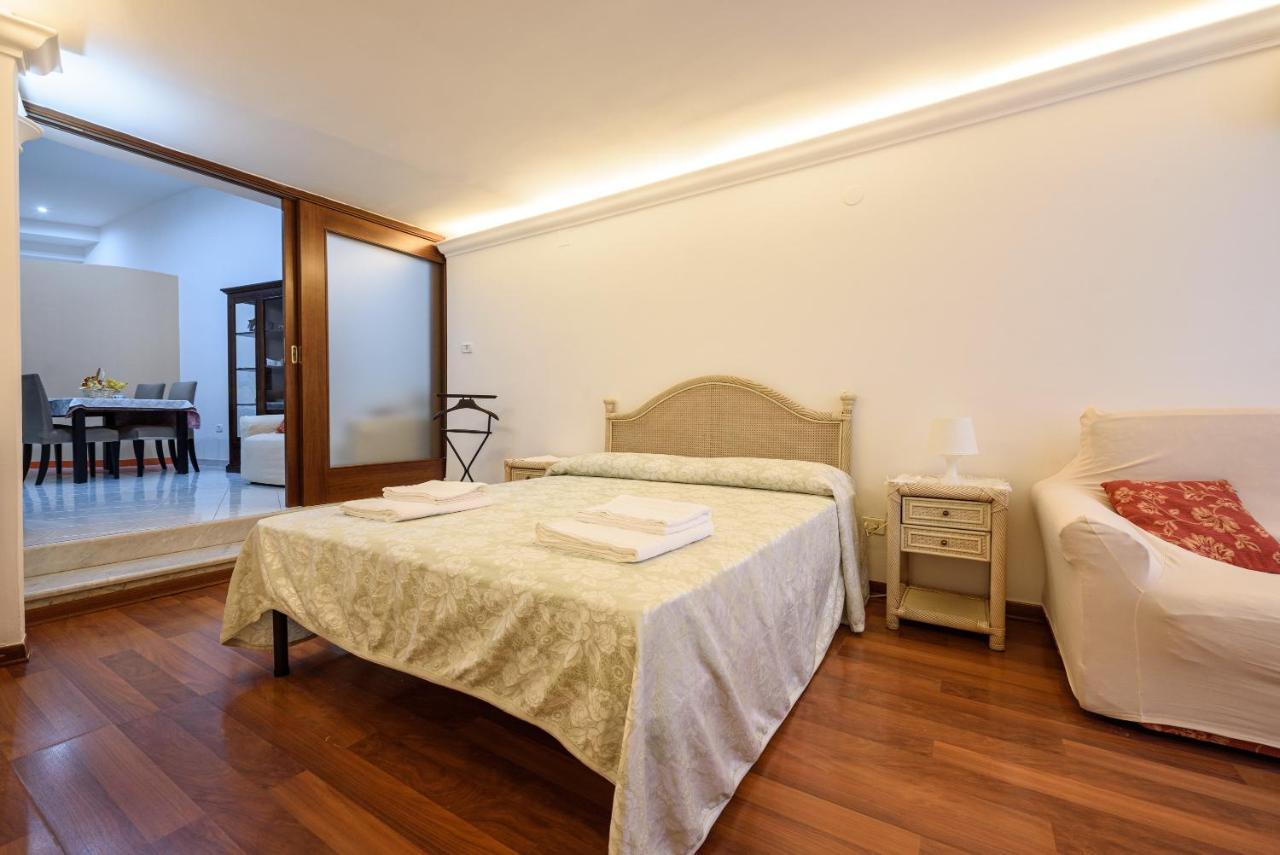 Apartment Via Avvocata 25 Naples