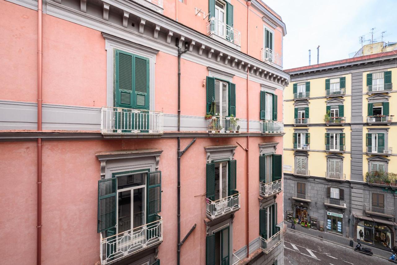 Via Avvocata 25 Appartamento *